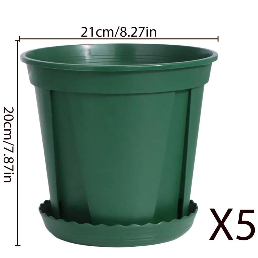 Green plastic pot with dimensions and quantity label on a white background