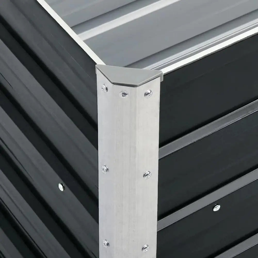 Metal roof corner with corrugated panels